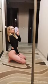 Миниатюра Индивидуалка Молли Центр Фотография 