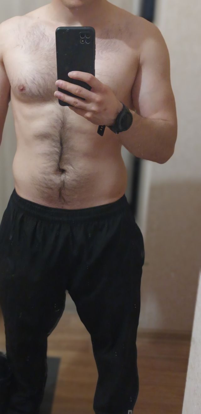 Мужчина Марат Курчатовский